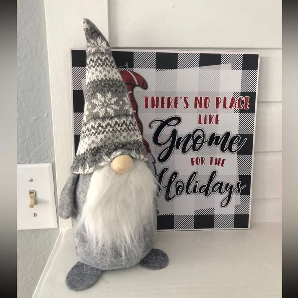 Gnome christmas decor